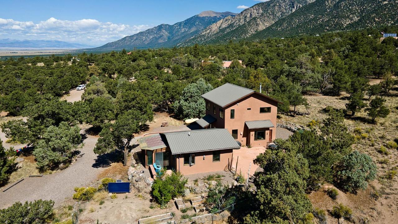 White Lotus House - B&B Crestone
