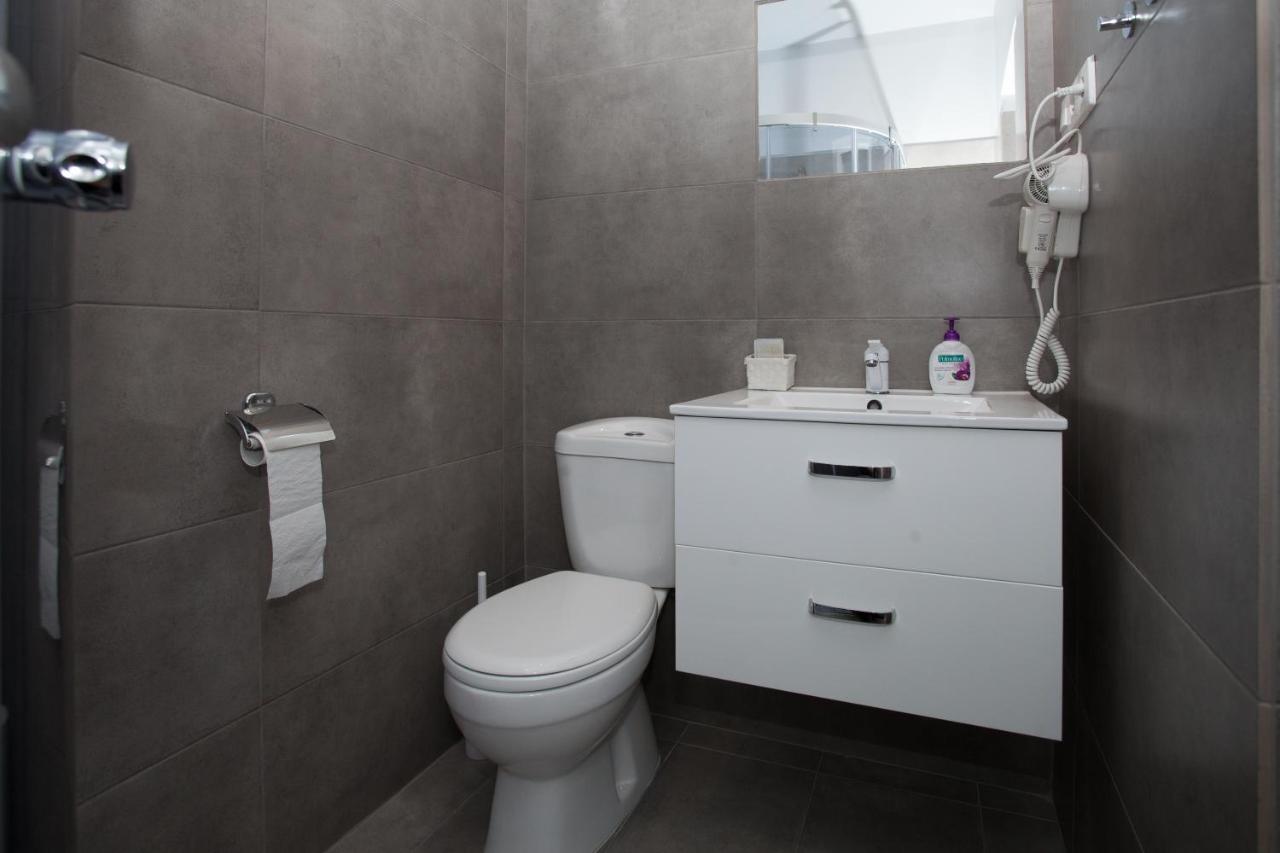 Comfort Triple Room with Shower