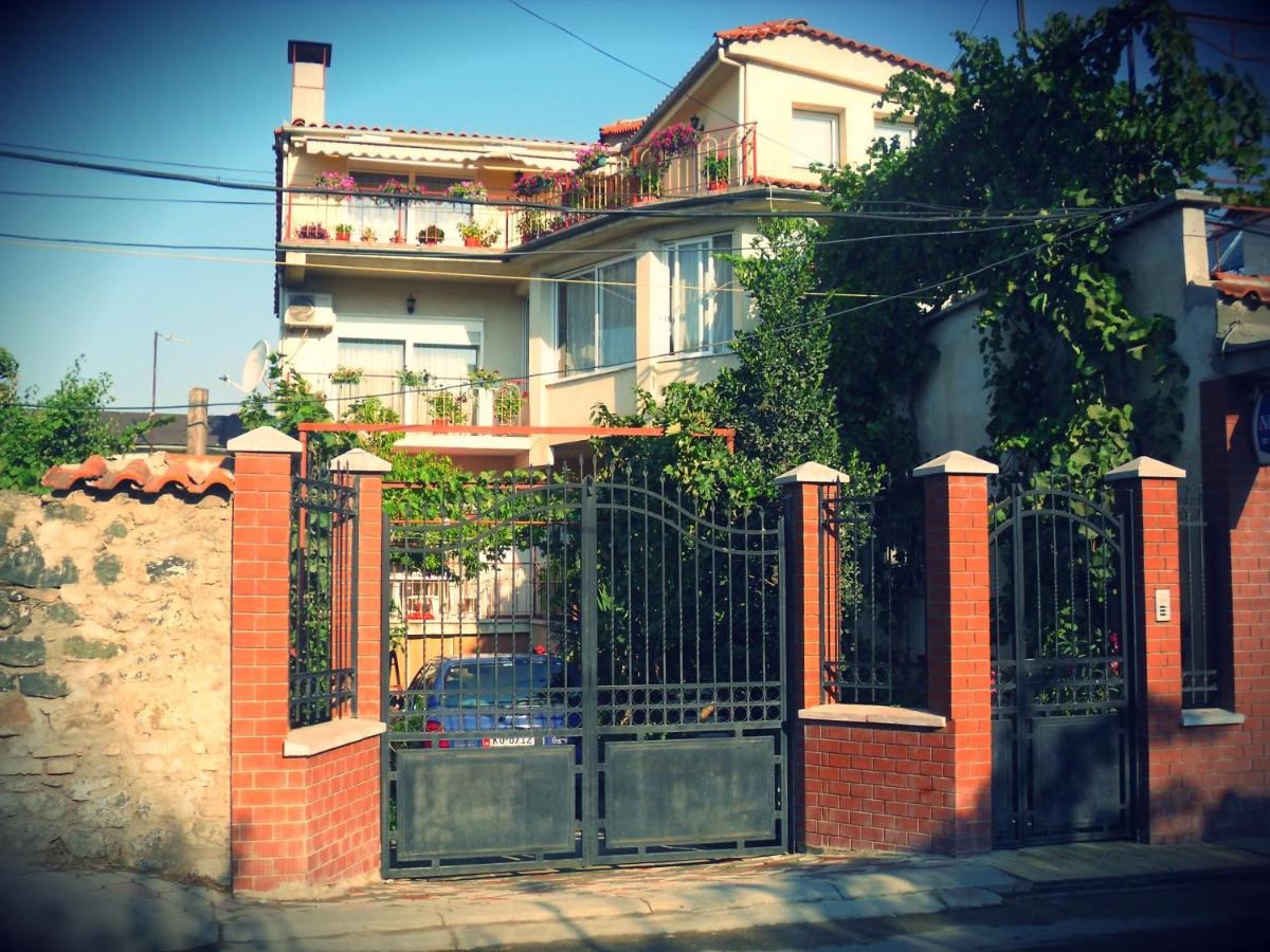 B&B Korça - Diana Guesthouse - Bed and Breakfast Korça