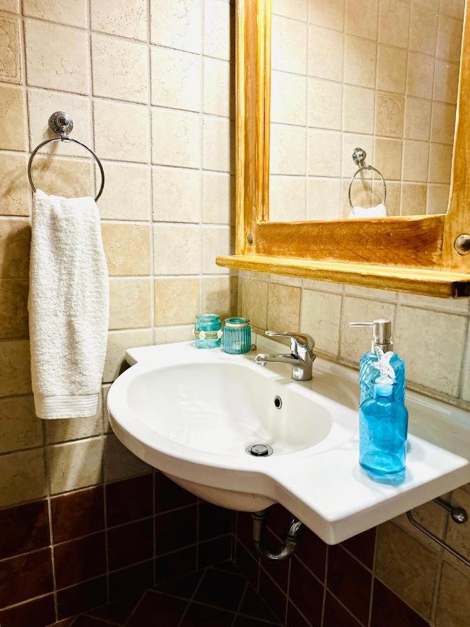 Studio Lit Queen-Size 