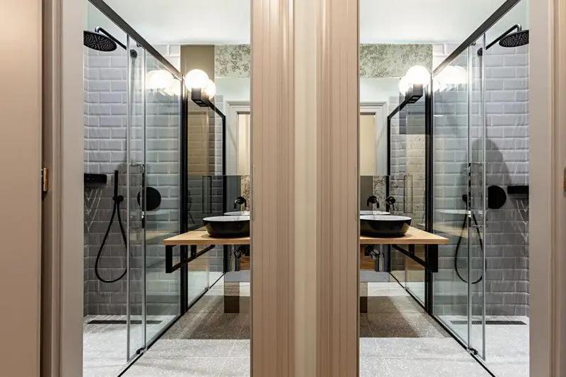 Two-Bedroom Deluxe Apartment with Balcony