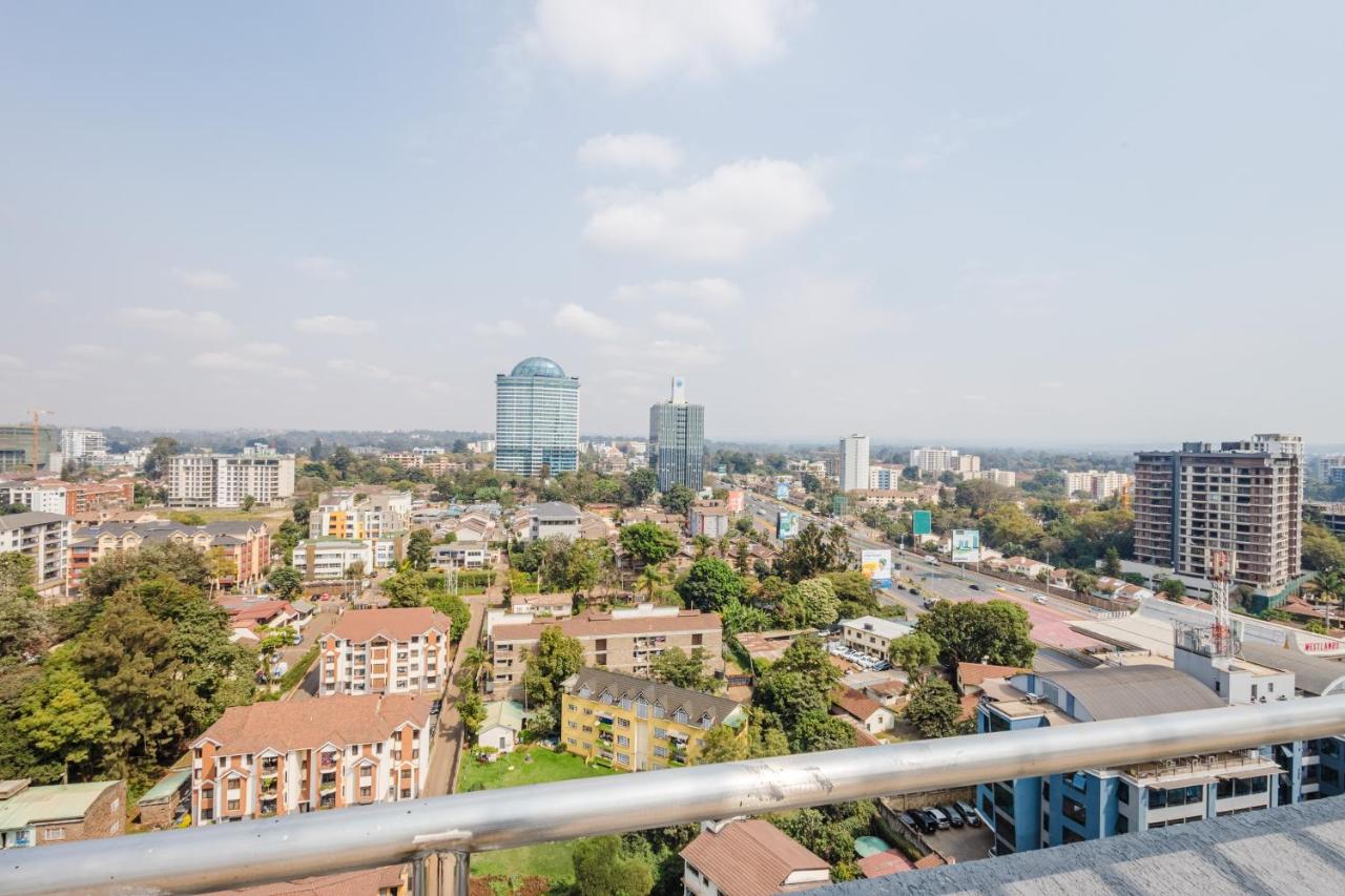 Westlands Luxury 3 Bedroom Apartment with private pool & balcony - B&B Nairobi