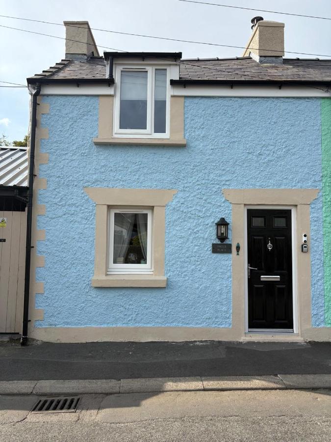 Pauls Place - Cosy Cottage with Hot Tub - B&B Brynsiencyn