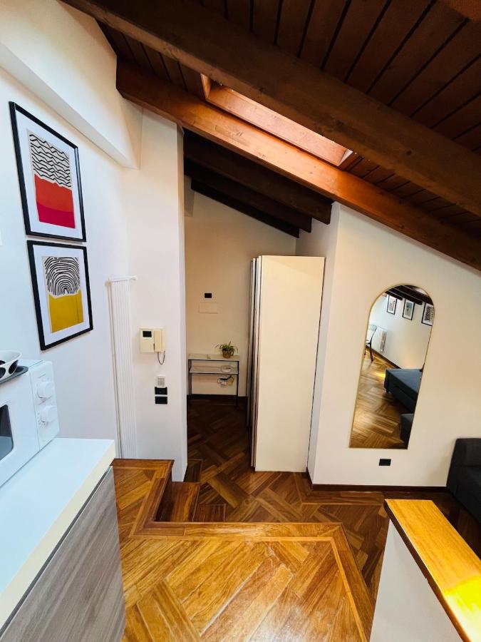 Via Della Commenda - VELO - B&B Milano
