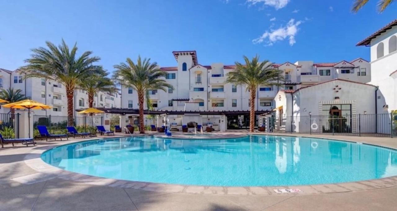 The Hideaway in MDR, FREE Parking, Heated Pool - Chambres d’hôtes Los Angeles