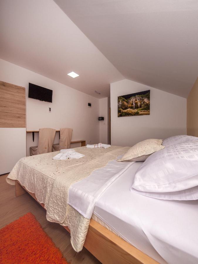 Camera Matrimoniale Deluxe con 1 Letto Supplementare