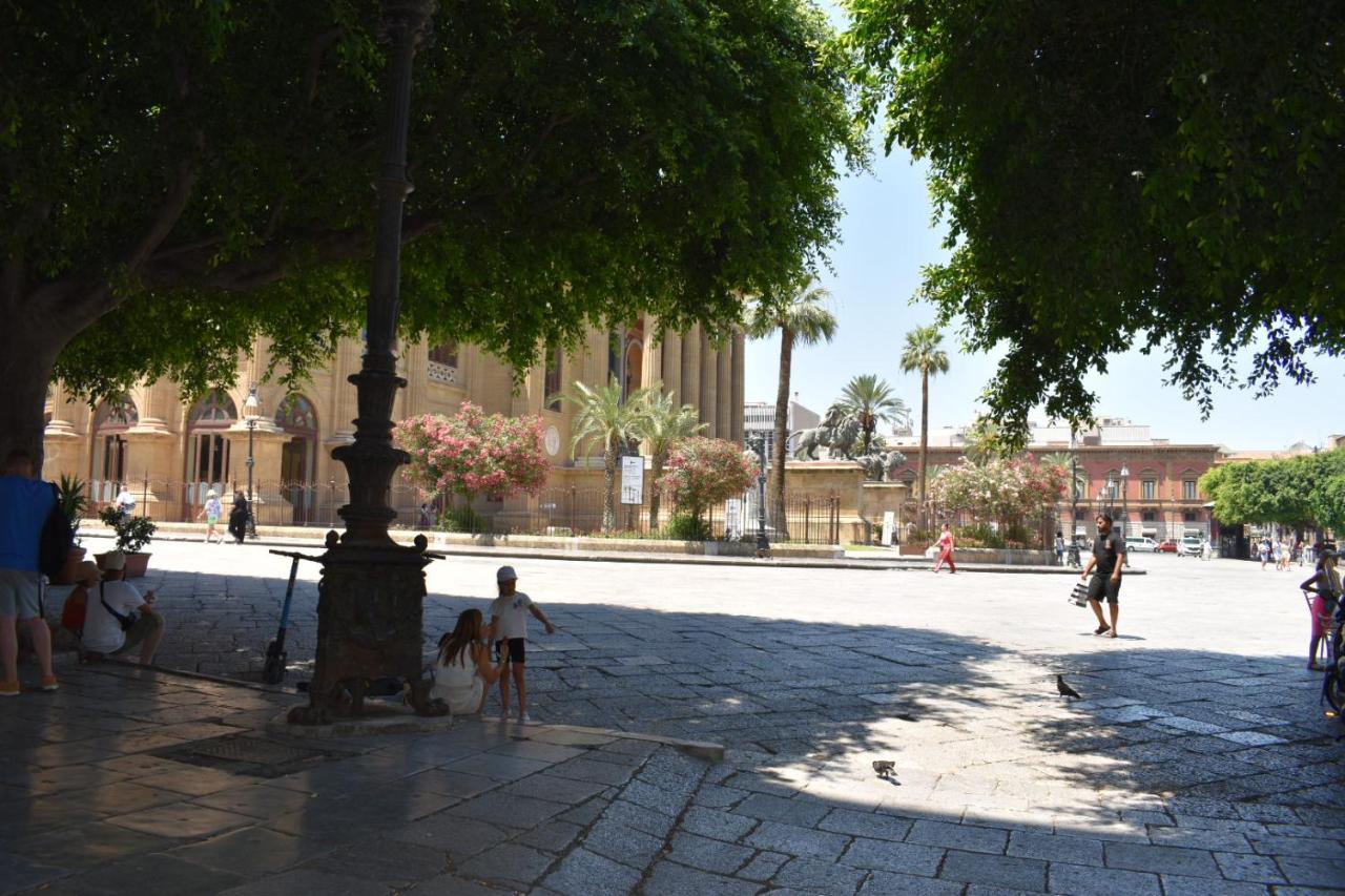 Finestre sul Massimo - Centro Storico Palermo - Bed and Breakfast Palermo