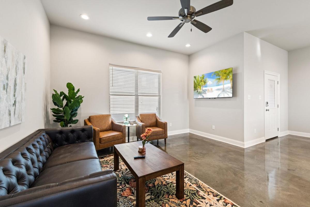 NEW-Upscale-EnSuites-King Bds-Fast WiFi-Quiet Area - B&B Youngsville