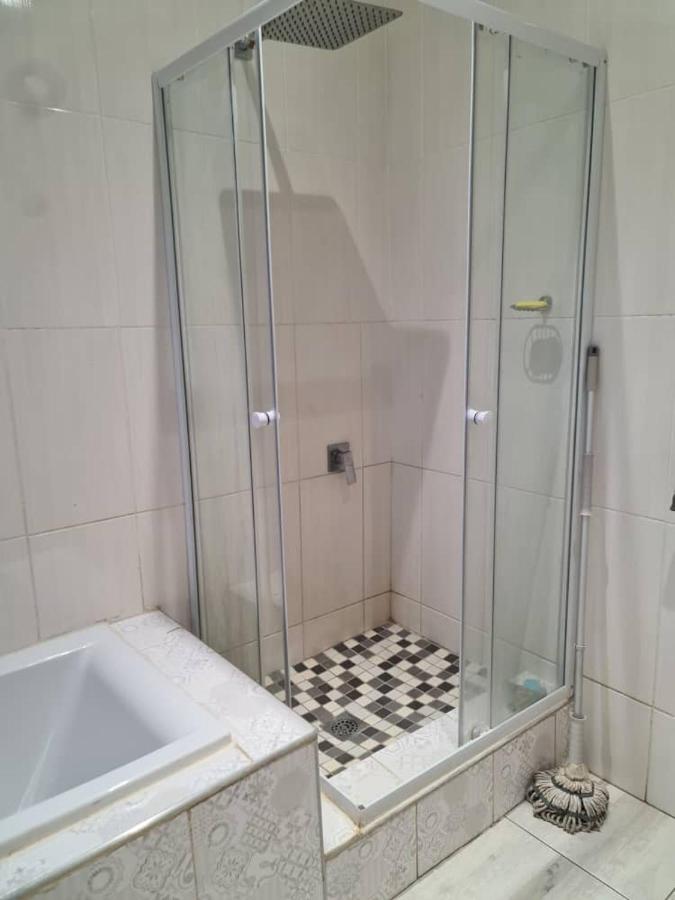 Ocean Breeze Inn - B&B Livingstone