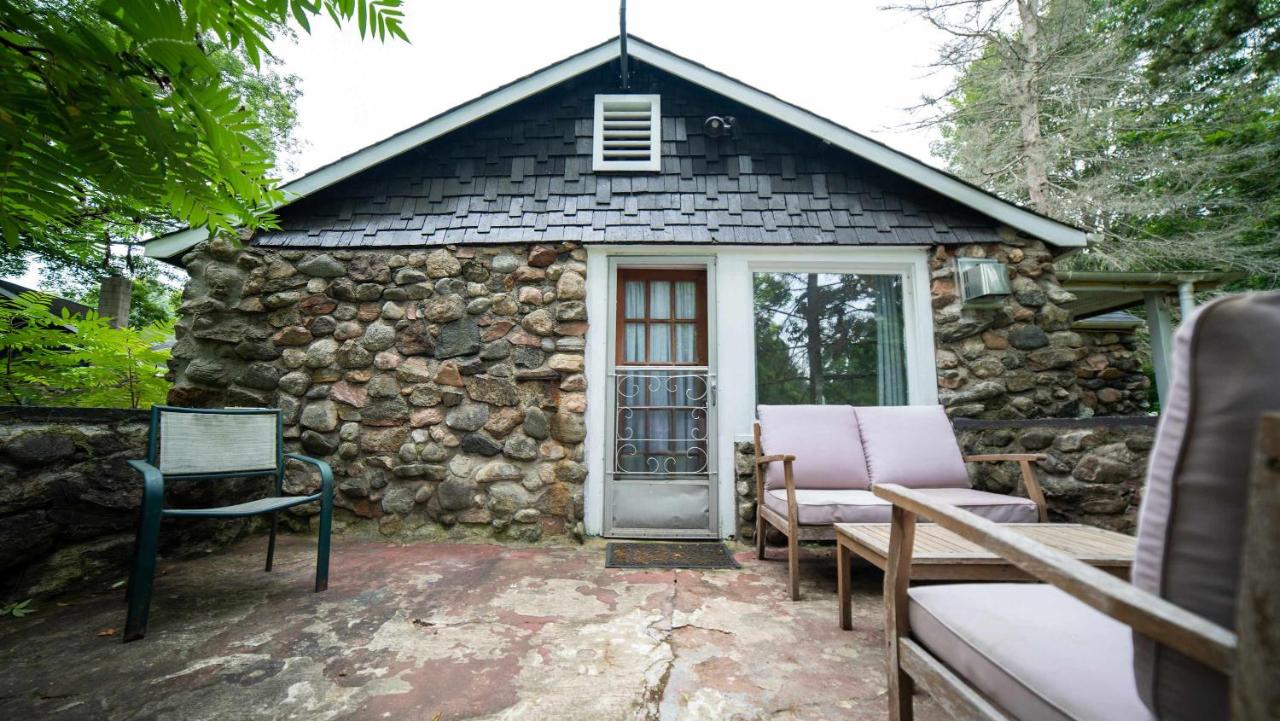 3-Bedroom Cottage #1 Hamilton - B&B