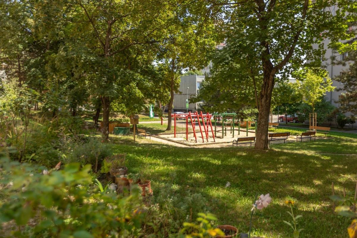 NEST - Quiet and cozy apartment close to the city centre - B&B Koliba