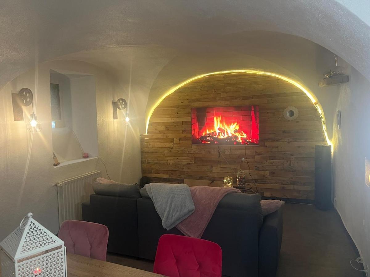 Maison de bourg avec Patio - B&B Saint-Germain-Lembron