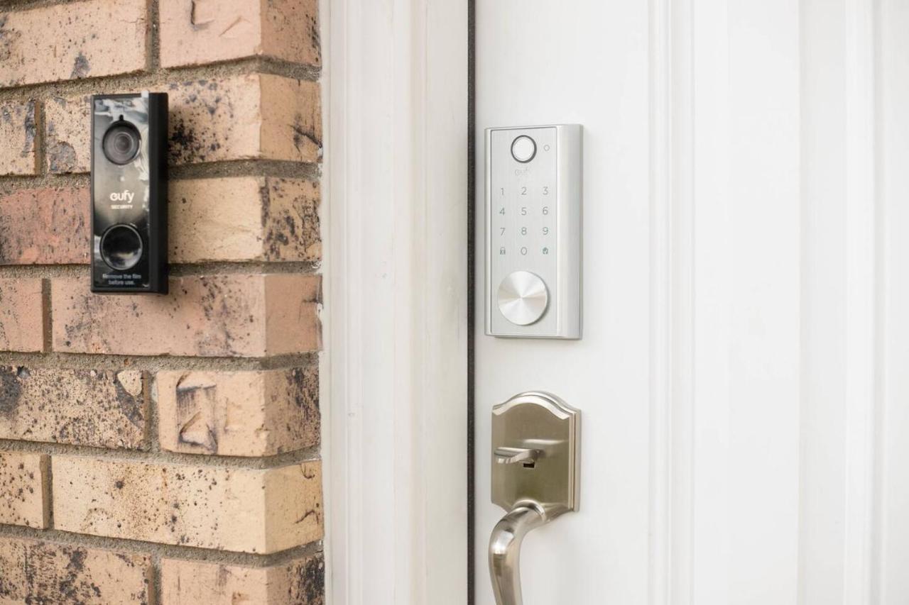 Luxury Spacious House Great for a Family Retreat - Bed and Breakfast Loveland