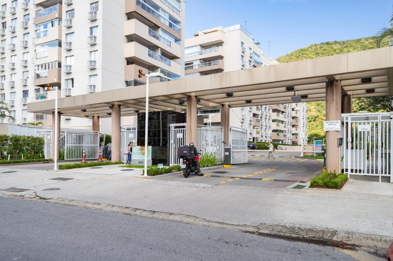 Apto c Piscina e Quadras no Recreio - B&B Rio de Janeiro