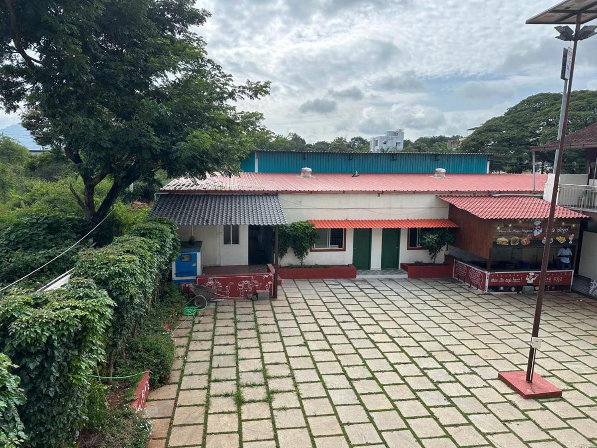 Athithi Comforts - B&B Mysuru