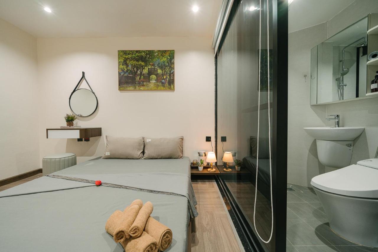 Camera Queen Superior