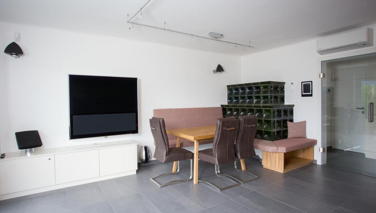 One-Bedroom Apartment with Terrace