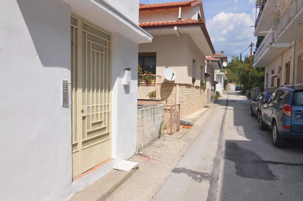 Helios Apt - Bed and Breakfast Kastoria