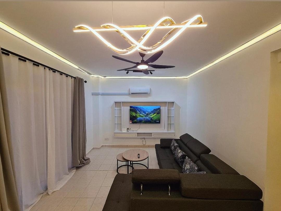 Modern Nilai Homestay at Nilai, USIM, INTI, Mila University, Aurelius Hospital, Aminah Event Hall, Sepang F1, KLIA - Chambres d'hôtes Kampung Tanjong