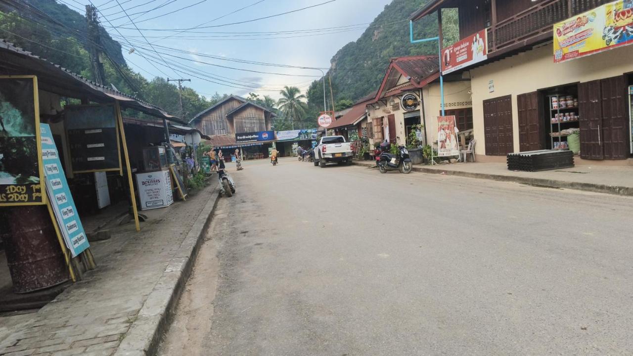 Khamphan Guesthouse - Chambres d'hôtes Nong-Khiaw