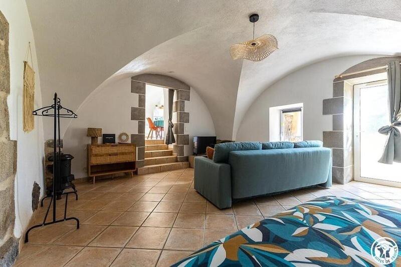 Gîte La Clé de Voûte - Bed and Breakfast Aydat