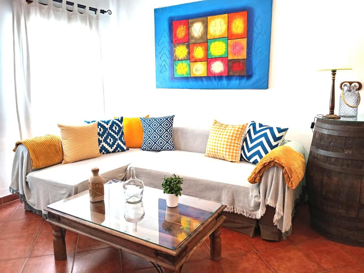 Apartamentos María Gaviota - B&B Prado del Rey