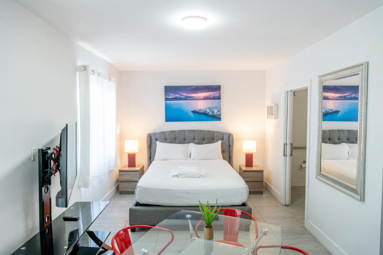 Camera Queen Superior