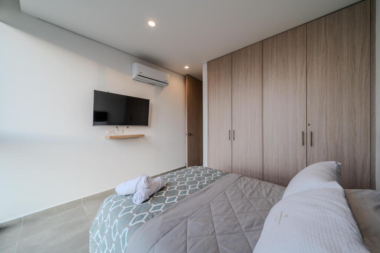 Two-Bedroom Deluxe Apartment with Balcony