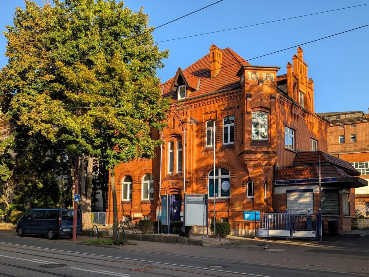 BohnApartments Schiller 7- Penthouse- WLAN- Parking- citynah - B&B Érfurt