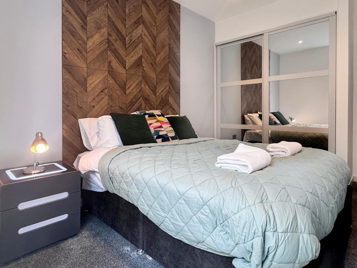 Marvel House - B&B Milton Keynes