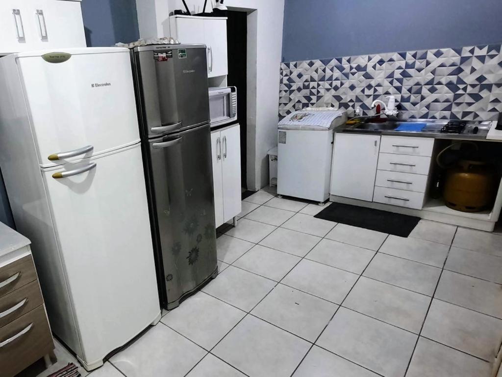 Quarto econômico Centro Itajai - Bed and Breakfast Itajaí