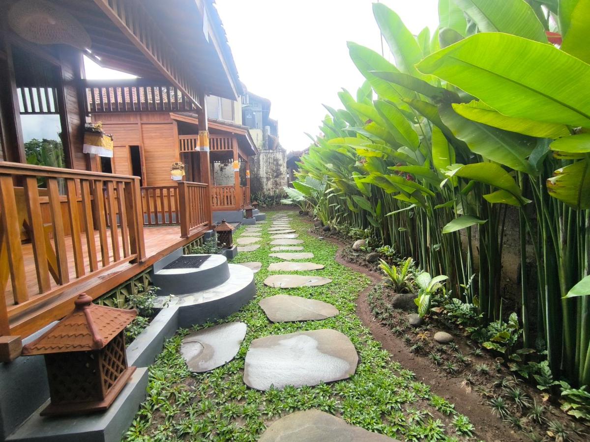 Nugraha house - B&B Ubud