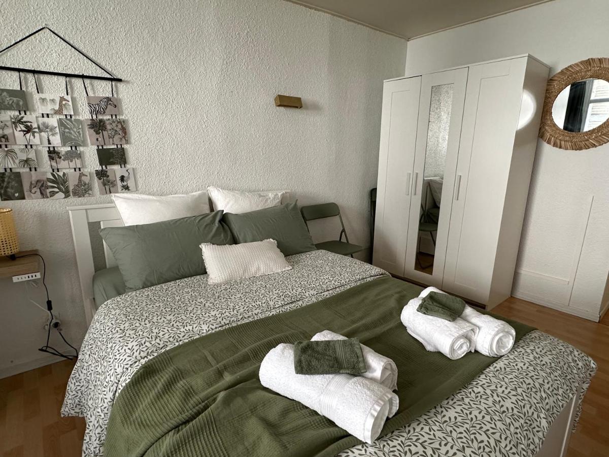 Deluxe One-Bedroom Apartment with City View