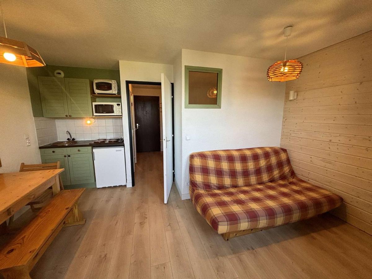 Appartement lumineux 2 pièces à 400m des pistes, parking inclus - B&B Auris