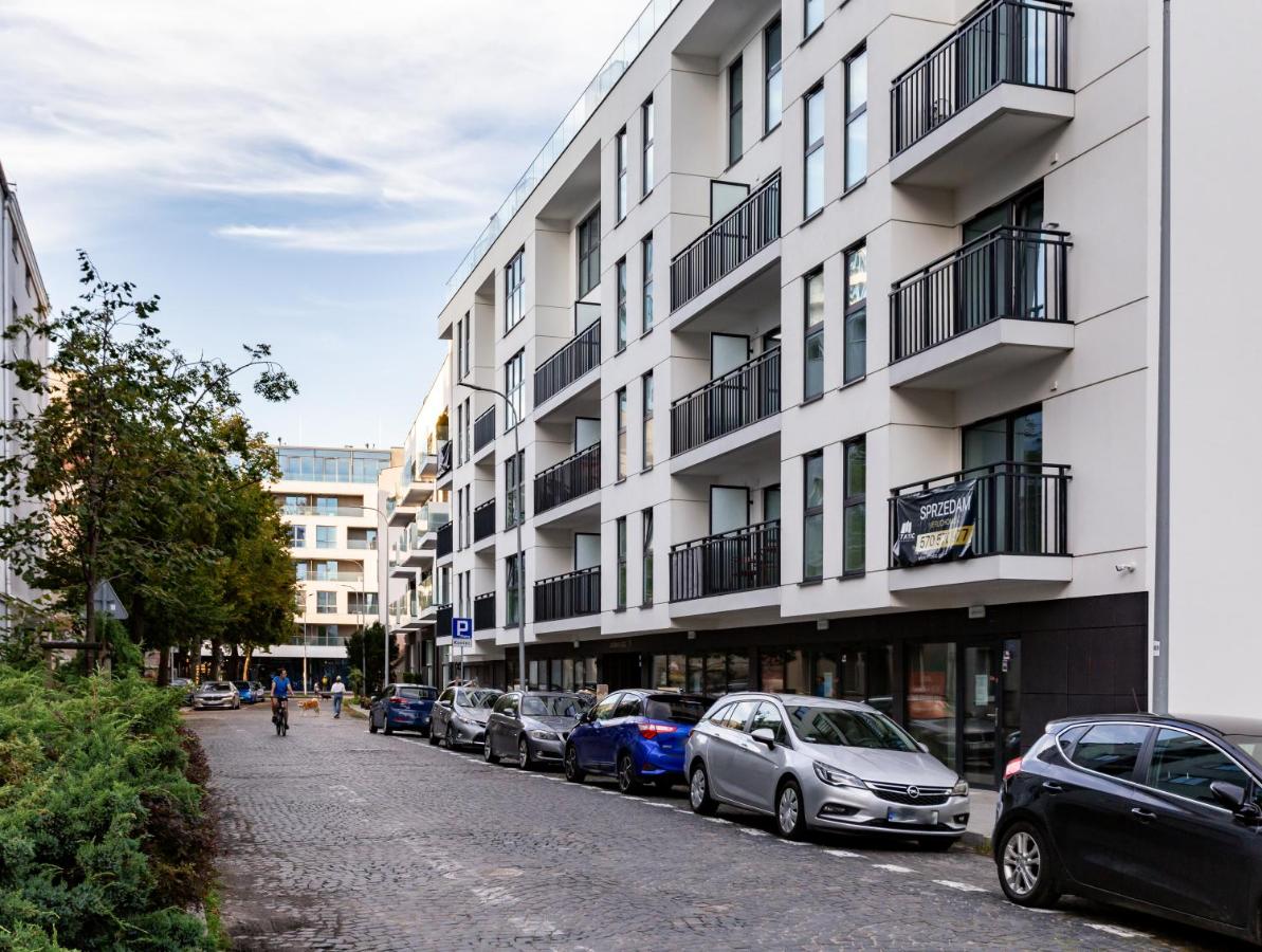 Gdynia Marina Superior Studio by BookingHost - B&B Gdynia