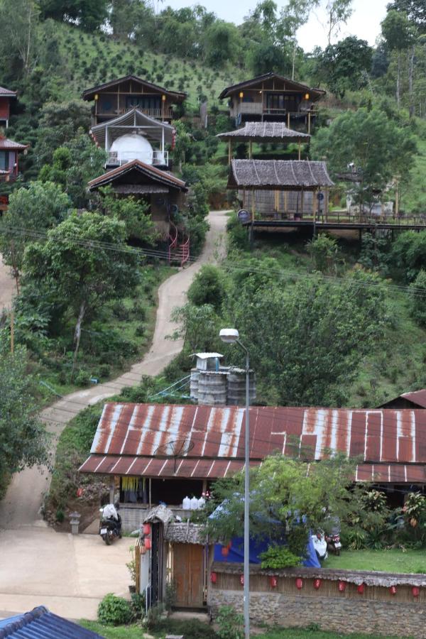 เห็ดเหลือง Hedreung banrakthai homestay and camping - B&B Ban Rak Thai