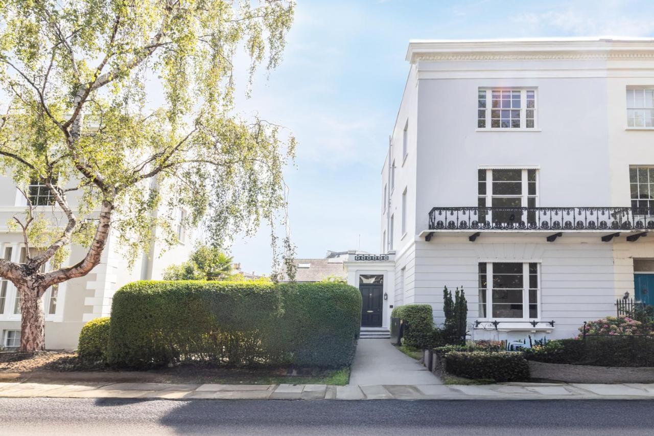 15 Pittville Lawn - By Luxury Apartments - Bed and Breakfast Cheltenham