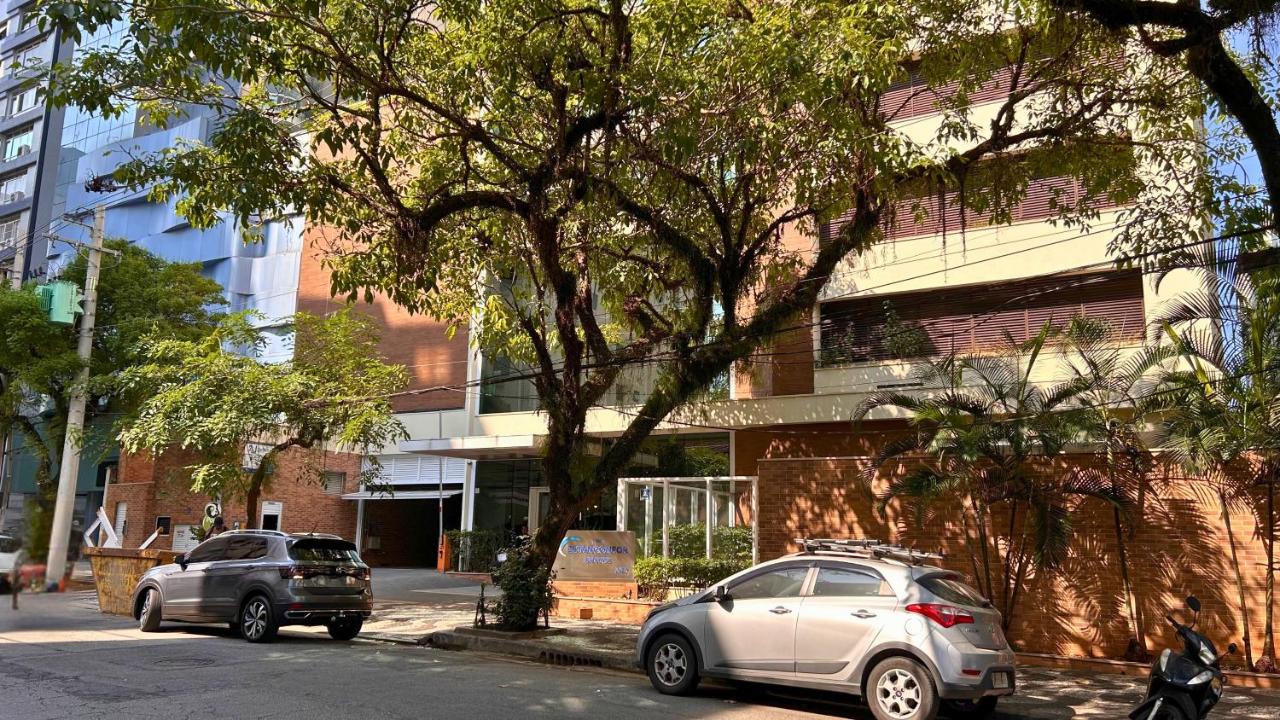 Book Santos Mar, Sol e Conforto no Unique 710 e 810 - B&B Santos