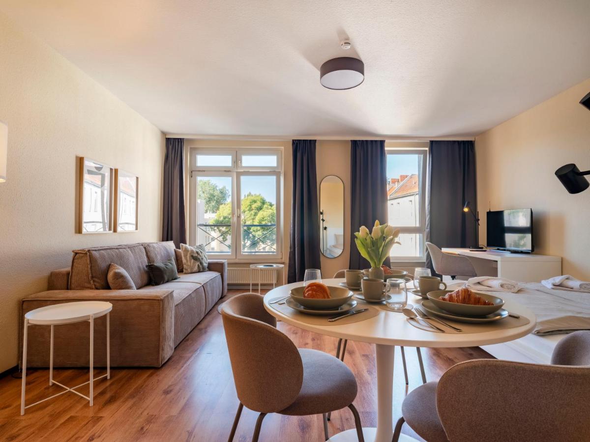 Studio Apartment Berlin Mitte - U-Bahn Leopoldplatz in Berlin ...