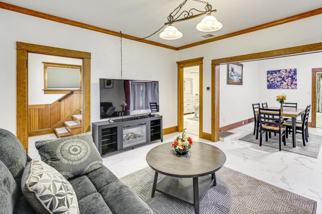 Walk to Eats and Events! Downtown Puyallup Home - B&B Puyallup