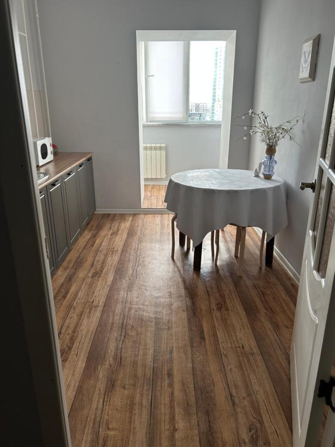 Minimalist 2-room Apartment - Bed and Breakfast Aktobe