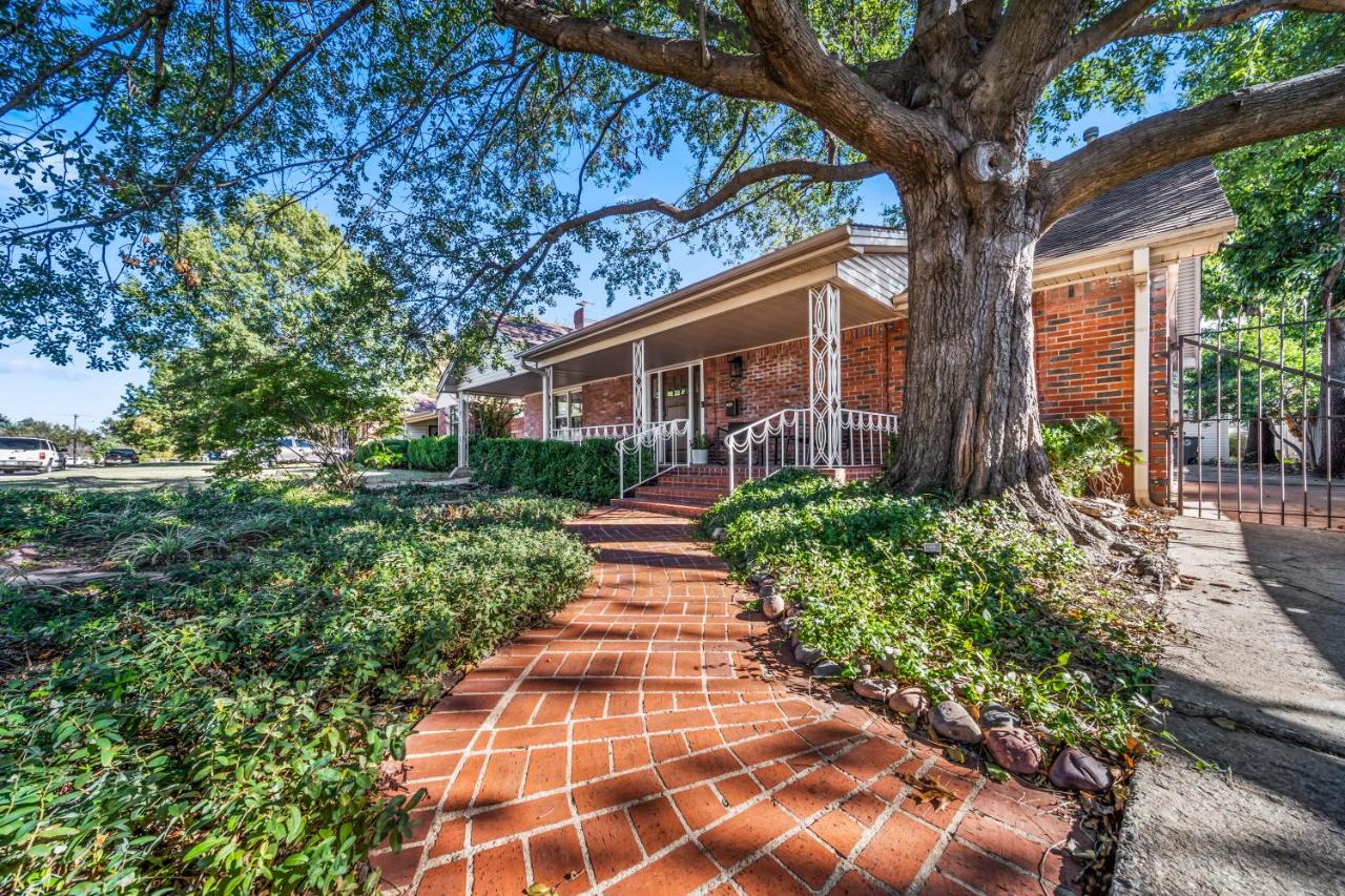 Expo 3BR, 3BA Timeless Tulsa 1940s Bungalow - Ferienwohnung Tulsa
