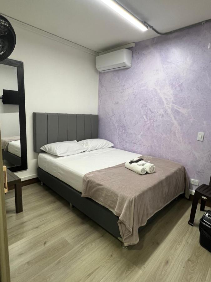 Hermoso lugar en laureles estadio cerca la 70 - Ferienwohnung Medellín