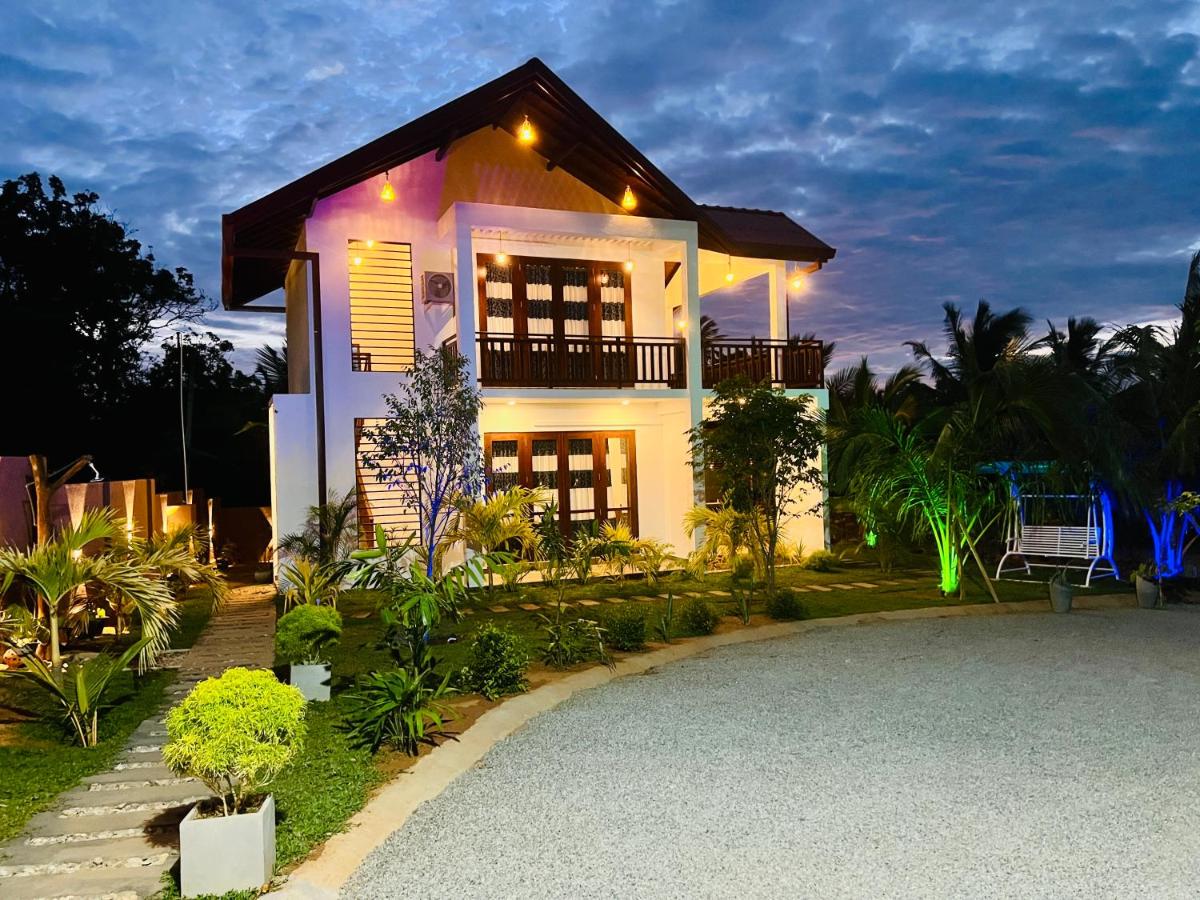 Ceylan Breeze Beach Resort - B&B Tangalle