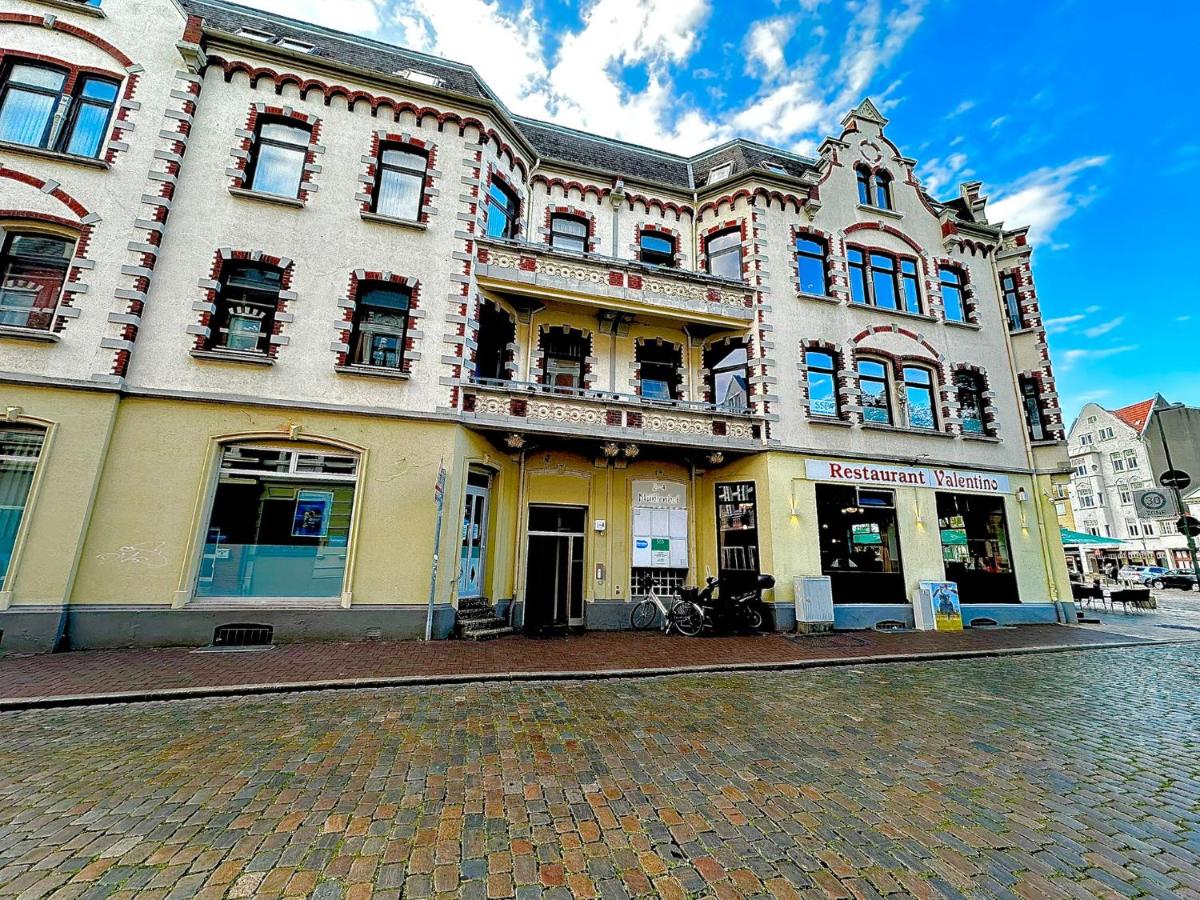 Großzügiges City Loft mit Billardtisch - B&B Neumünster