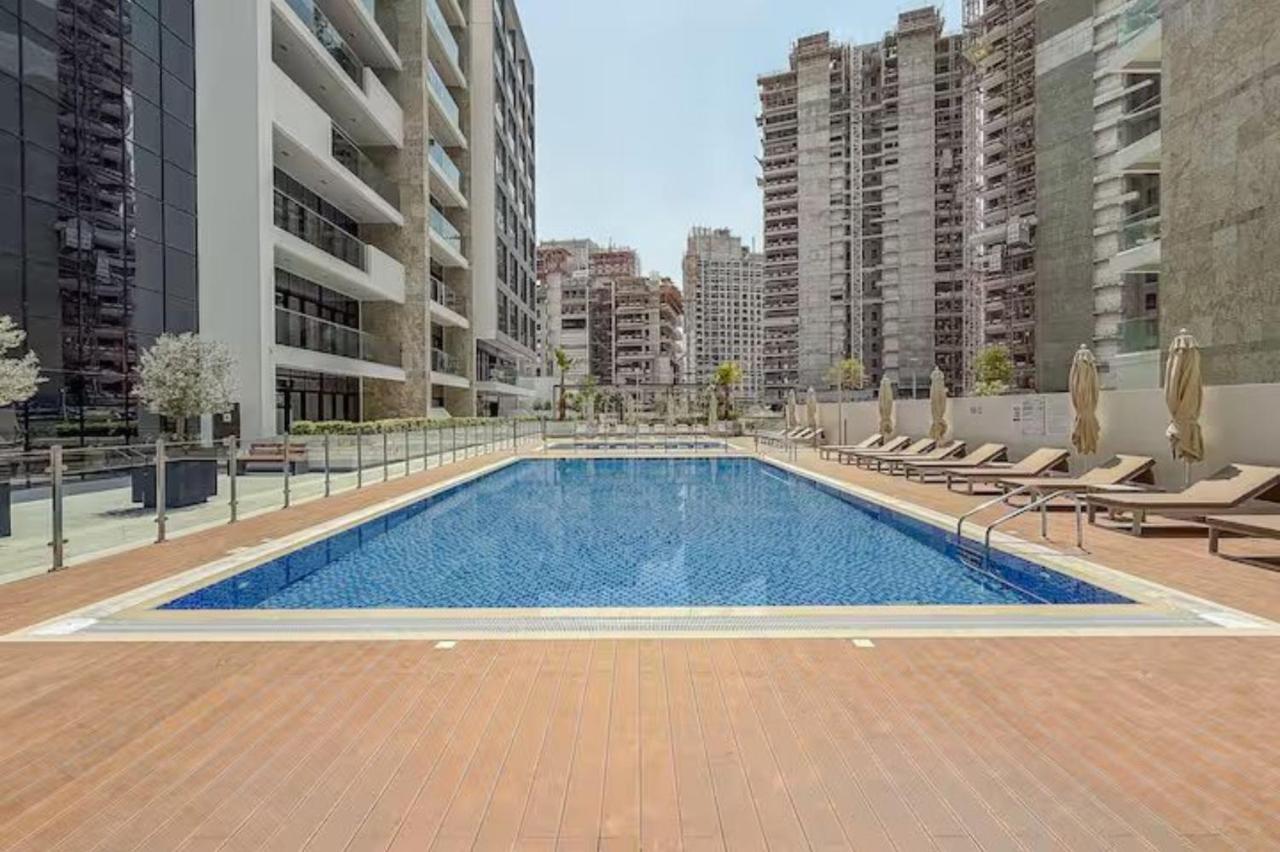 Azizi Riviera Gateway - Highest Floor Superior Apartment - B&B Dubái