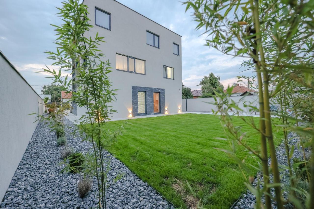 Villa Cocosinella Belgrade - B&B Surčin