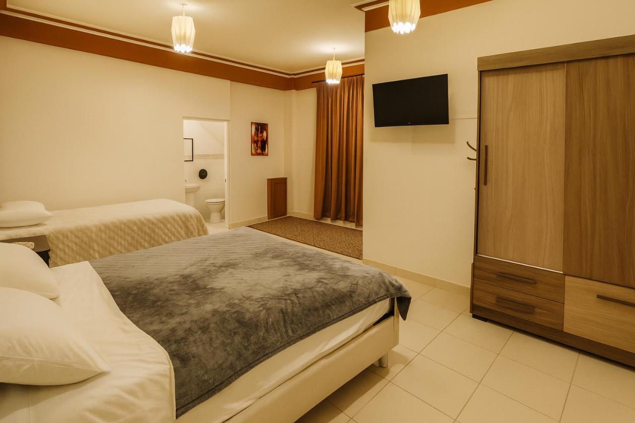 Vierbettzimmer mit eigenem Bad