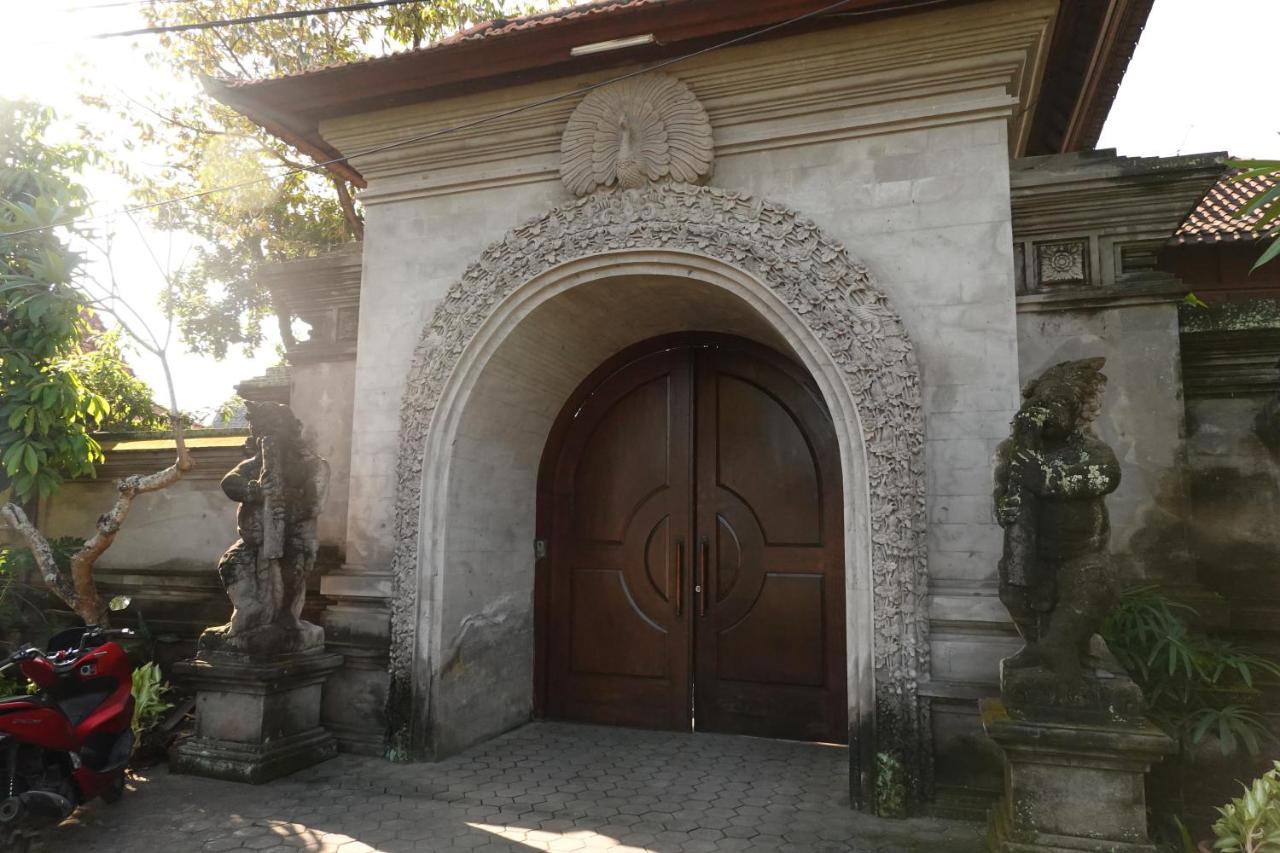 Rumah Lebih - B&B Lebih