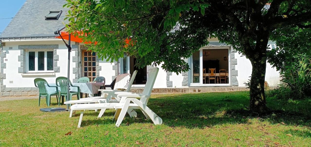 Maison dans îlot de verdure - B&B Languidic
